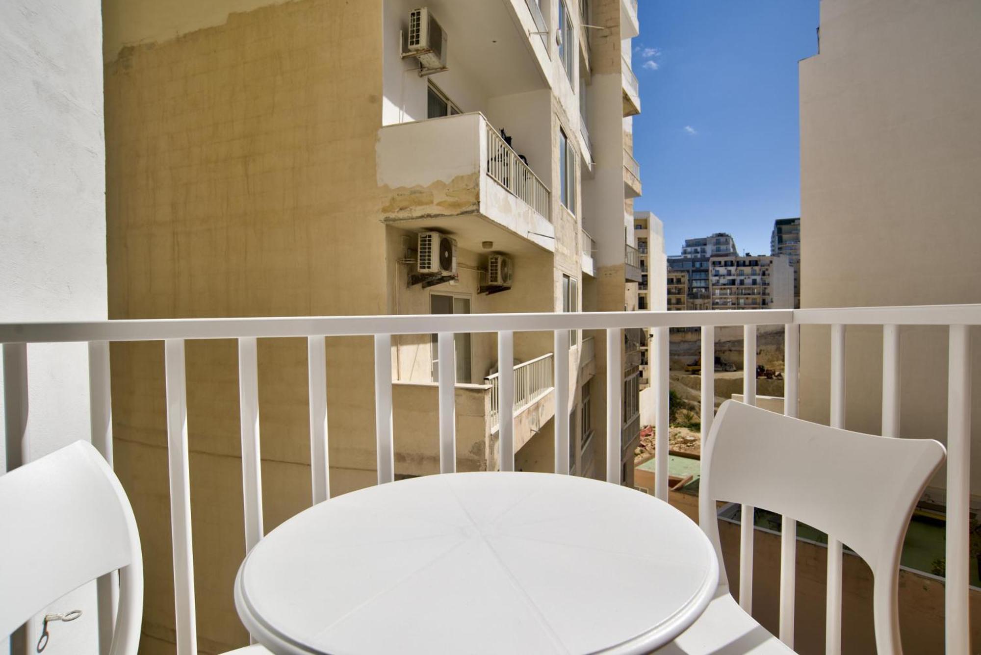 Tower Road Sliema 2-Bedroom Central Apartments Exterior photo